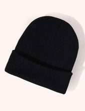 Load image into Gallery viewer, Beanie Hats.                    Different colors available with logo.
