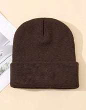 Load image into Gallery viewer, Beanie Hats.                    Different colors available with logo.

